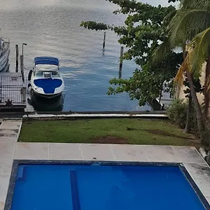 Large Penthouse On Lagoon, Fantastic Views, Across From Hostel
